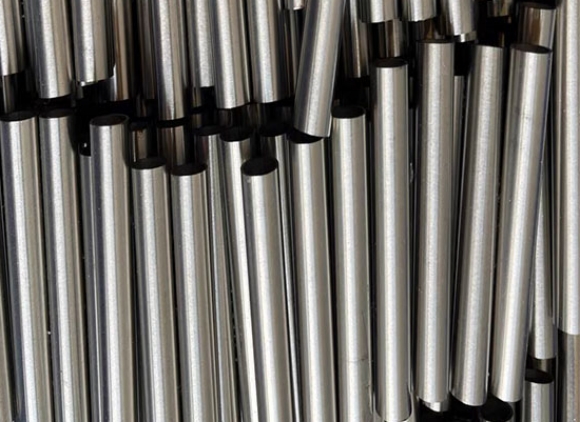 鎳價強勢上揚,現(xiàn)貨成交轉淡,不銹鋼價格不宜過度追高